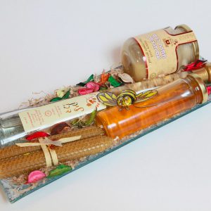 מוצרי דבש בכלי הגשה